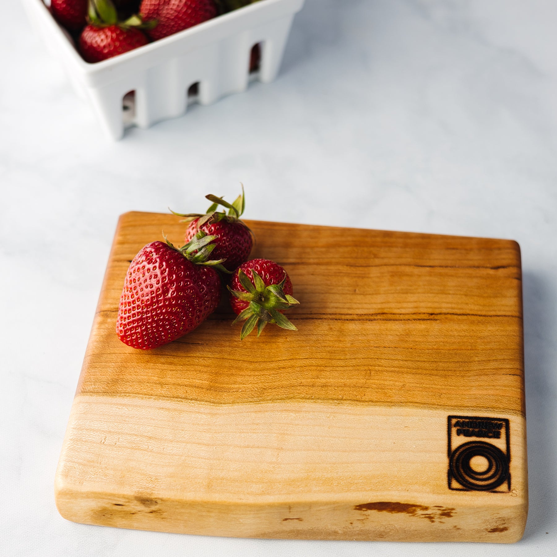 THE DAILY COMPANION FOR YOUR COUNTER OR BAR