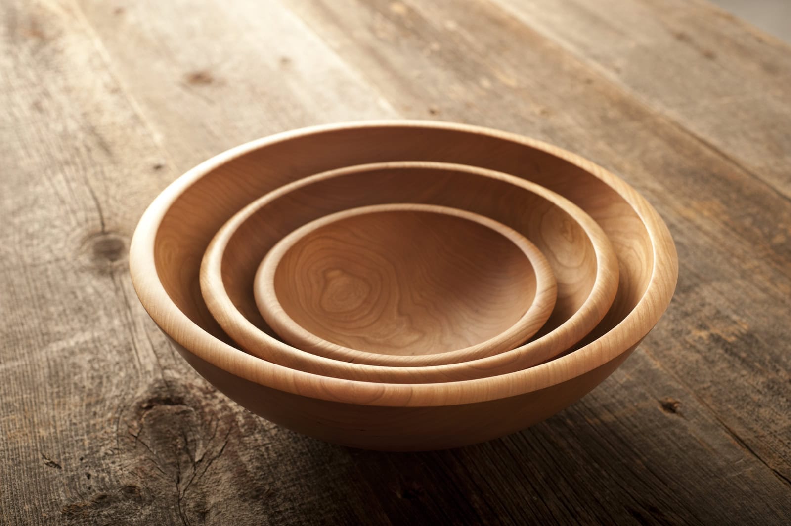 YOUR EVERYDAY SMALL ROUND WOODEN BOWL