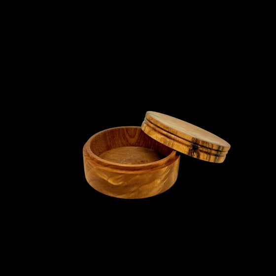 Drongo, Maple Lidded Box