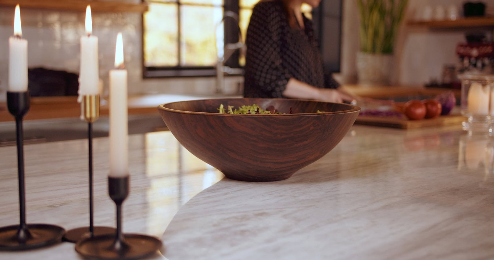 THE CENTERPIECE SALAD BOWL
