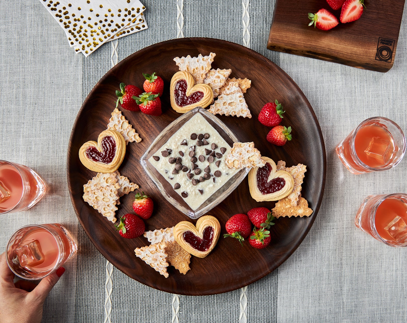 THE ULTIMATE PARTY PLATTER FOR YOUR NEXT GATHERING