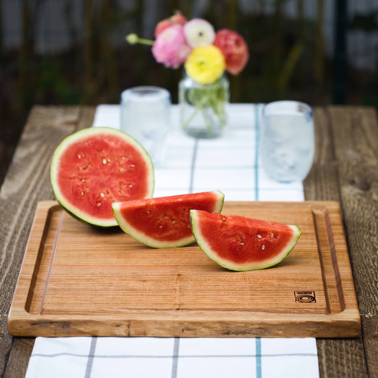 THE JUICE GROOVE BOARD BUILT FOR GRILLING SEASON