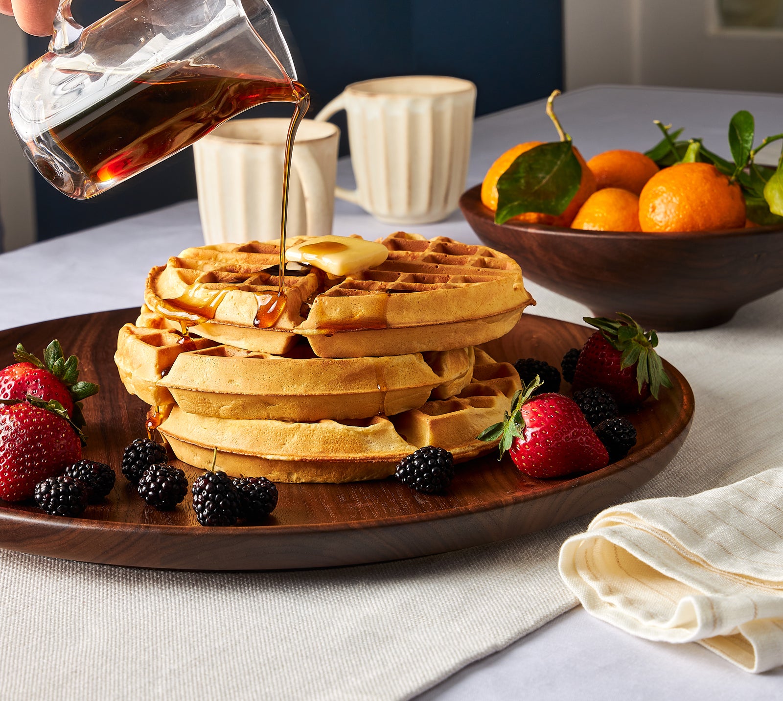 THE ROUND PLATTER THAT SERVES EVERY OCCASION